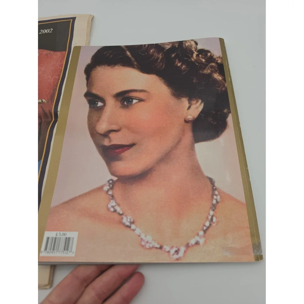 Daily Mail Souvenir Edition Queen Elizabeth & Official Souvenir Proram 1952-2002